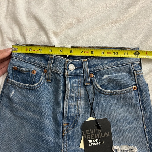 NWT Levi’s Wedgie Straight High Rise Jeans - Picture 9 of 9
